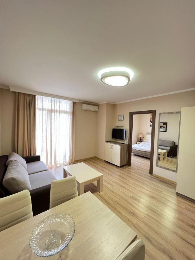 Holiday Lux Sea Towers Batoumi Extérieur photo