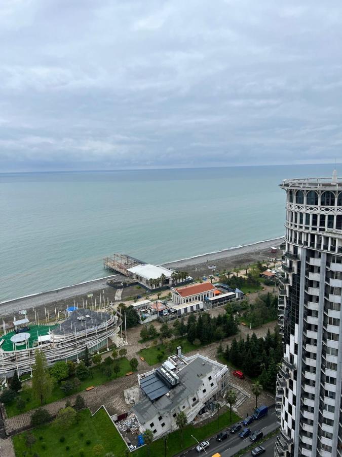 Holiday Lux Sea Towers Batoumi Extérieur photo